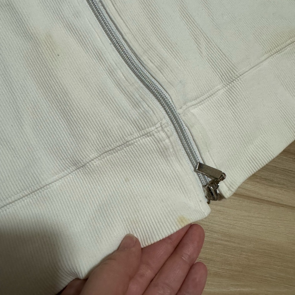 White Jacket - Picture 10 of 10